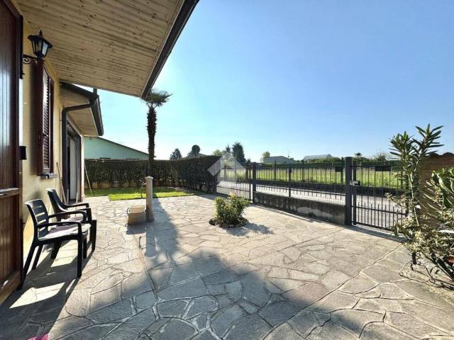 Villa Schiera in vendita a Torlino Vimercati, Lombardia