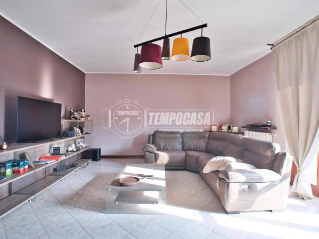 Villa Schiera in vendita a Piemonte, Novara