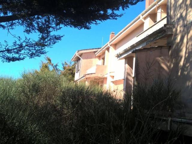Villa Schiera in vendita a Torre Cajetani, Lazio