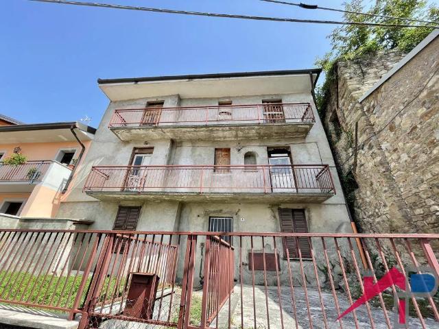 Villa Schiera in vendita a Torre De' Busi, Lombardia