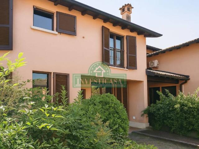 Villa Schiera in vendita a Torre D'isola, Lombardia