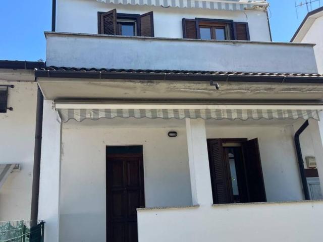 Villa Schiera in vendita a Torrevecchia Pia, Lombardia