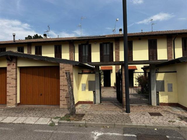 Villa Schiera in vendita a Torrevecchia Pia, Lombardia