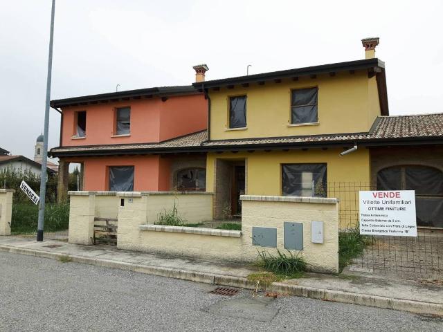 Villa Schiera in vendita a Torricella Del Pizzo, Lombardia