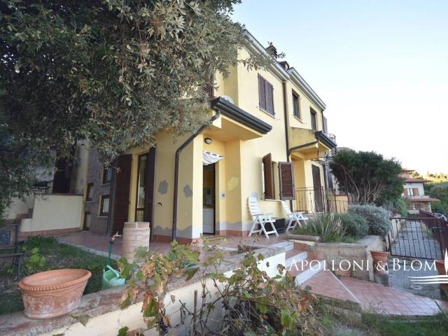 Villa Schiera in vendita a Torrita, Toscana