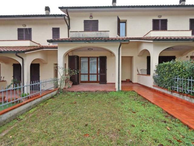 Villa Schiera in vendita a Torrita, Toscana