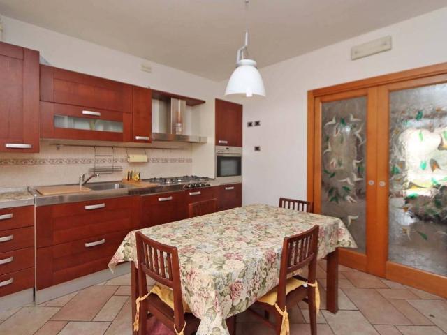 Villa Schiera in vendita a Torrita, Toscana