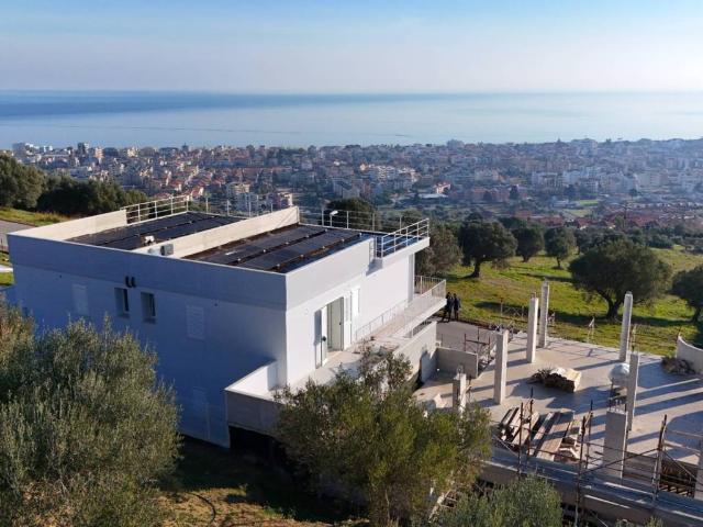 Villa Schiera in vendita a Unione dei Comuni della Val Vibrata, Tortoreto