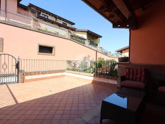 Villa Schiera in vendita a Unione dei Comuni della Val Vibrata, Tortoreto