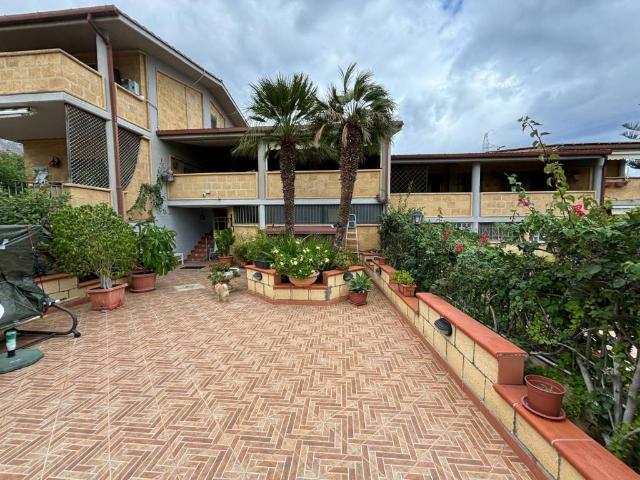 Villa Schiera in vendita a Trabia, Sicilia