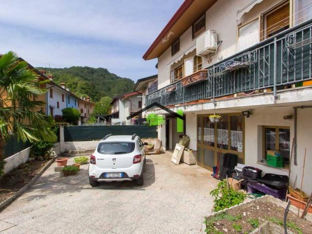 Villa Schiera in vendita a Trasaghis, Friuli-Venezia Giulia