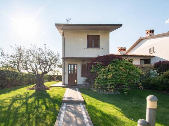 Villa Schiera in vendita a Villaggio Valverde, Travagliato