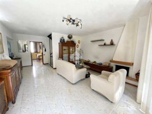 Villa Schiera in vendita a Traversetolo, Parma