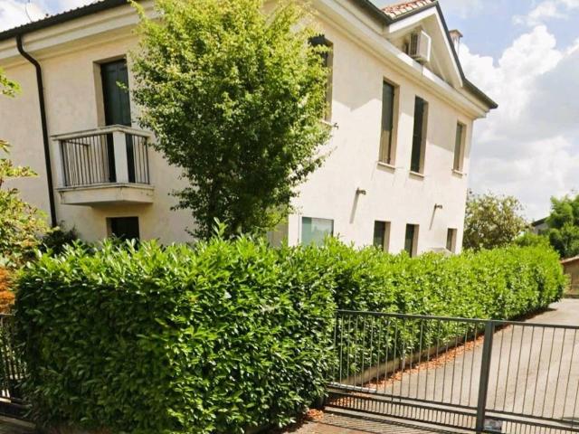 Villa Schiera in vendita a Sant'Ambrogio, Trebaseleghe