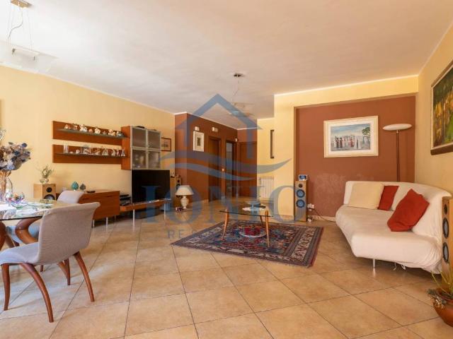 Villa Schiera in vendita a Trecastagni, Sicilia