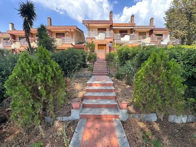 Villa Schiera in vendita a Sant'Alfio, Trecastagni