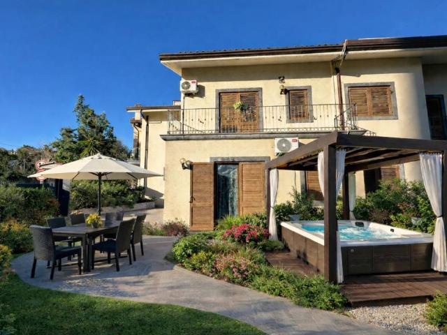 Villa Schiera in vendita a Canalicchio, Tremestieri Etneo