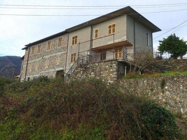 Villa Schiera in vendita a Unione di comuni Montana Lunigiana, Tresana