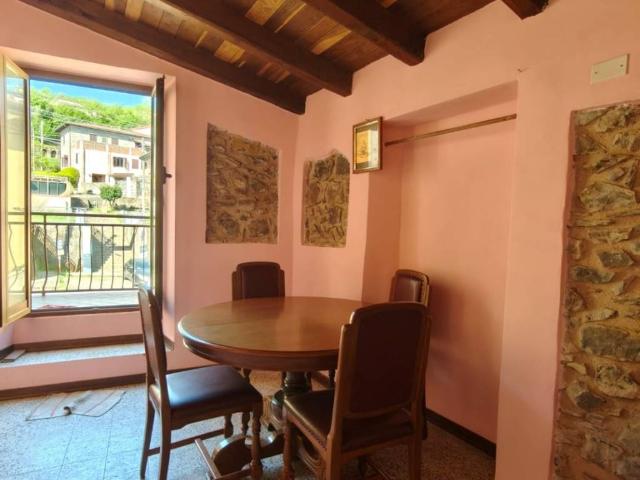 Villa Schiera in vendita a Unione di comuni Montana Lunigiana, Tresana