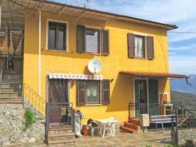 Villa Schiera in vendita a Unione di comuni Montana Lunigiana, Tresana