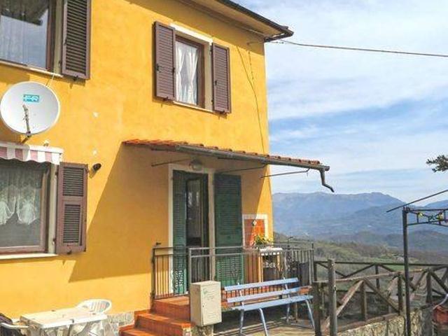 Villa Schiera in vendita a Unione di comuni Montana Lunigiana, Tresana
