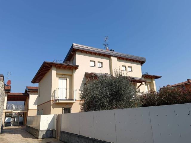Villa Schiera in vendita a Trescore Balneario, Lombardia
