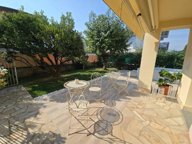 Villa Schiera in vendita a Trescore Balneario, Bergamo