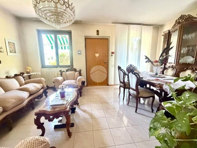 Villa Schiera in vendita a Trescore Balneario, Lombardia