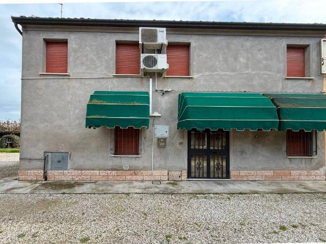 Villa Schiera in vendita a Unione Terre e Fiumi, Tresigallo