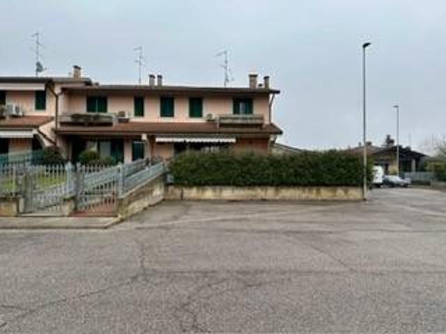 Villa Schiera in vendita a Trevenzuolo, Veneto