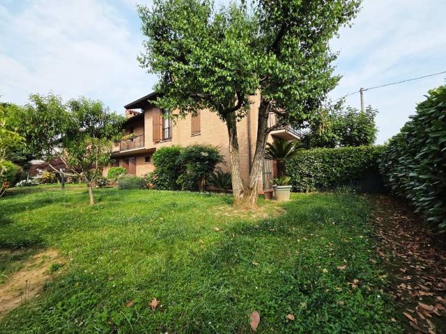 Villa Schiera in vendita a Roncola, Treviolo