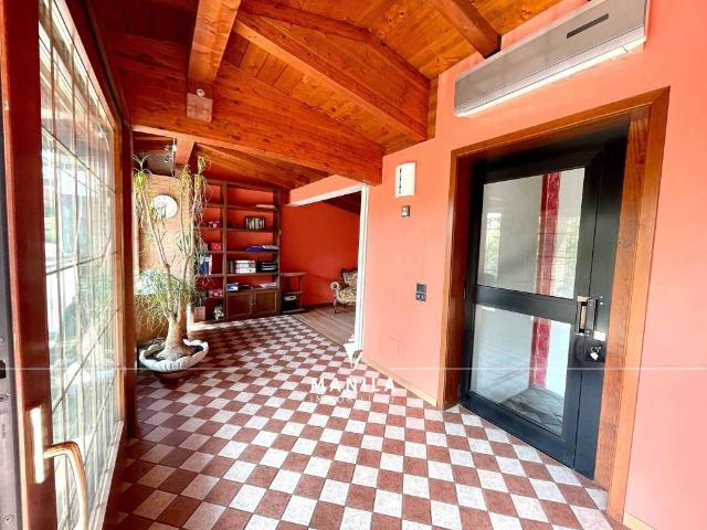 Villa Schiera in vendita a Santa Maria del Rovere, Treviso