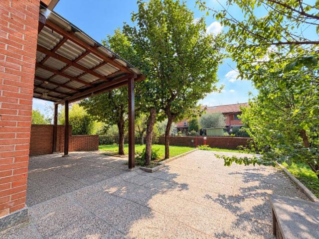 Villa Schiera in vendita a Trezzano Rosa, Milano