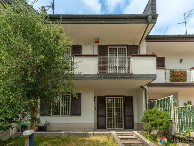 Villa Schiera in vendita a Trezzano Sul Naviglio, Lombardia