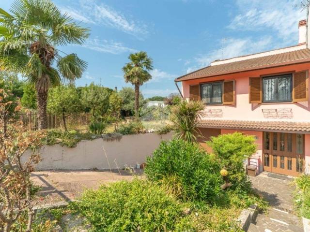 Villa Schiera in vendita a Quartiere Morona, Trezzano Sul Naviglio