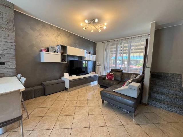 Villa Schiera in vendita a Trezzano Sul Naviglio, Lombardia