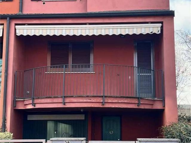 Villa Schiera in vendita a Tribiano, Lombardia