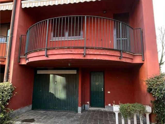 Villa Schiera in vendita a Tribiano, Lombardia