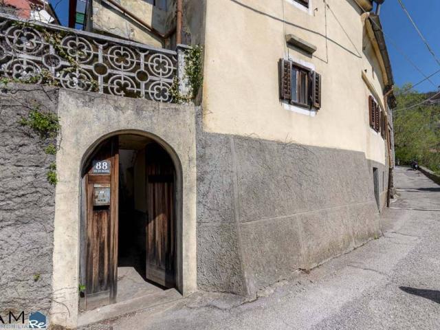 Villa Schiera in vendita a Cologna, Trieste