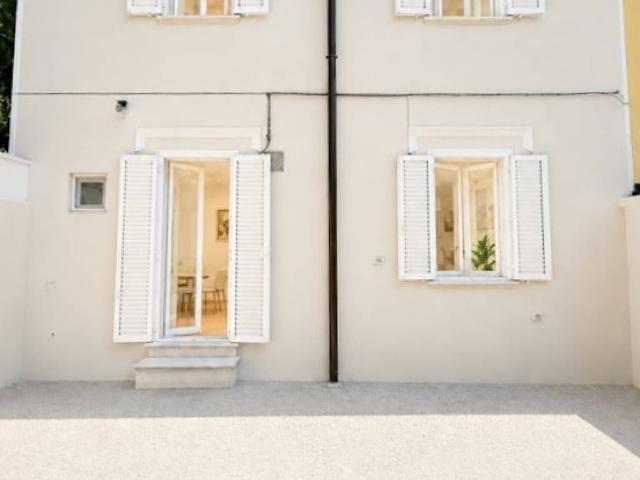 Villa Schiera in vendita a Opicina / Opčine, Villa Opicina