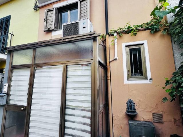 Villa Schiera in vendita a Servola-Chiarbola-Valmaura-Borgo San Sergio, Villa Opicina