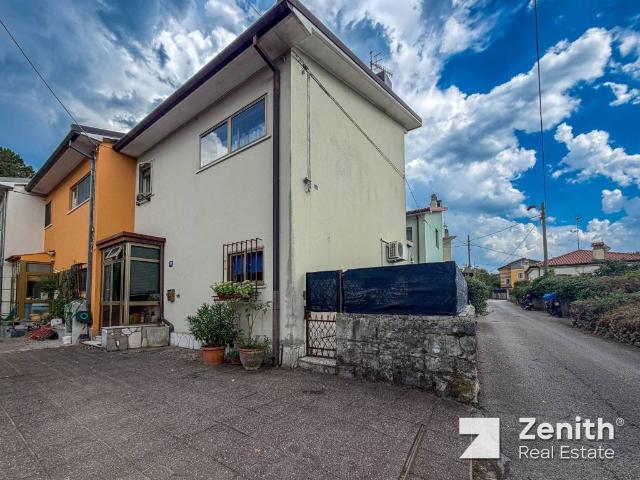 Villa Schiera in vendita a Contovello / Kontovel, Villa Opicina
