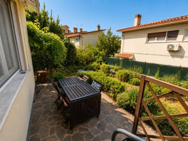 Villa Schiera in vendita a Servola-Chiarbola-Valmaura-Borgo San Sergio, Villa Opicina