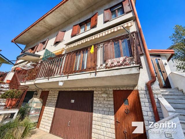 Villa Schiera in vendita a Villa Carsia / Kraška vas, Trieste