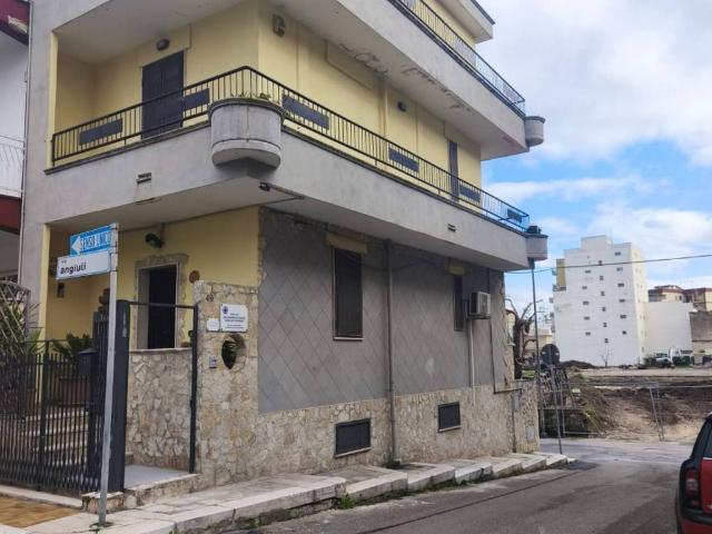 Villa Schiera in vendita a Puglia, Bari