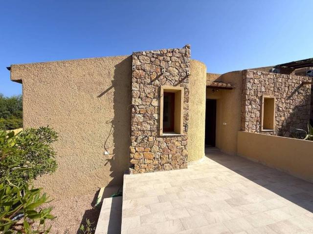 Villa Schiera in vendita a Trinità d'Agultu e Vignola, Sardigna/Sardegna
