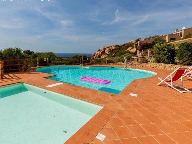 Villa Schiera in vendita a Trinità d'Agultu e Vignola, Sardigna/Sardegna