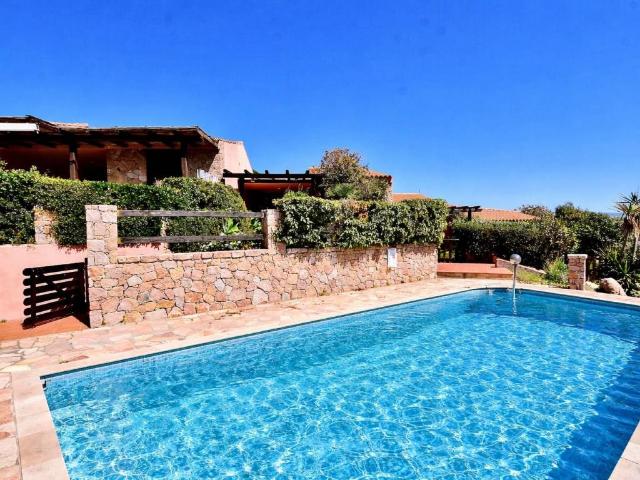 Villa Schiera in vendita a Trinità d'Agultu e Vignola, Sardigna/Sardegna