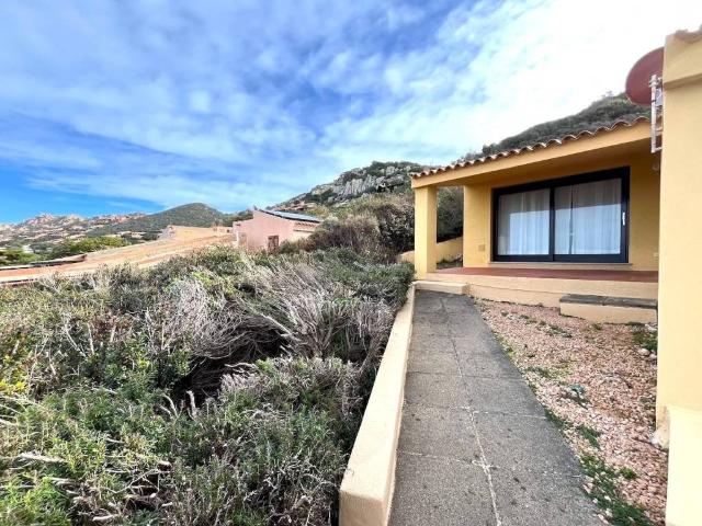 Villa Schiera in vendita a Trinità d'Agultu e Vignola, Sardigna/Sardegna