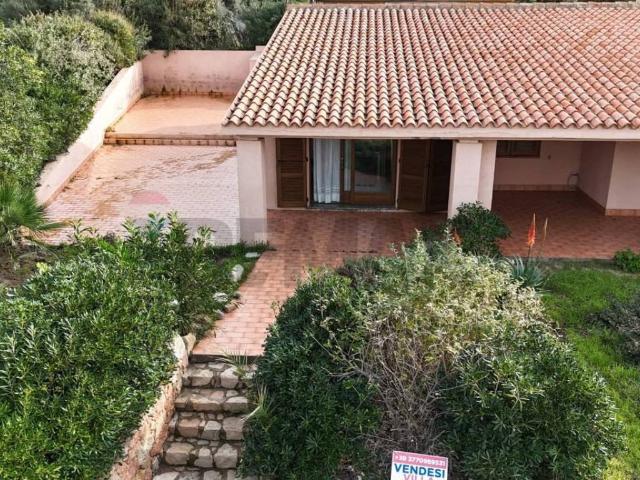 Villa Schiera in vendita a Trinità d'Agultu e Vignola, Sardigna/Sardegna
